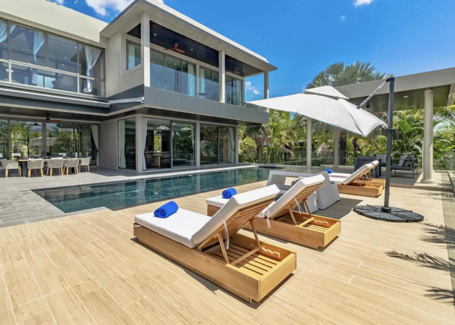 Lion Villa *